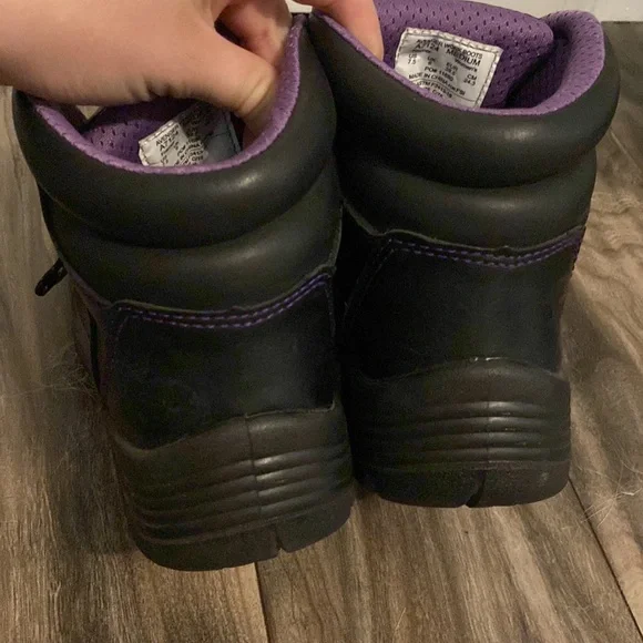 Avengers work boot Size 7.5 - Picture 5 of 9